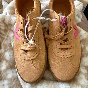 Vans Kids Sneakers in Tan and Pink